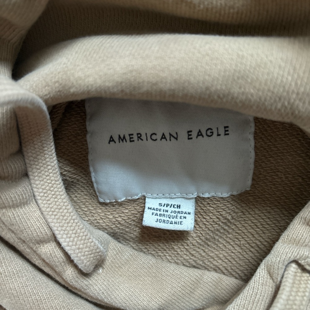American Eagle men’s small sweatshirt, tan, worn a few times, great condition